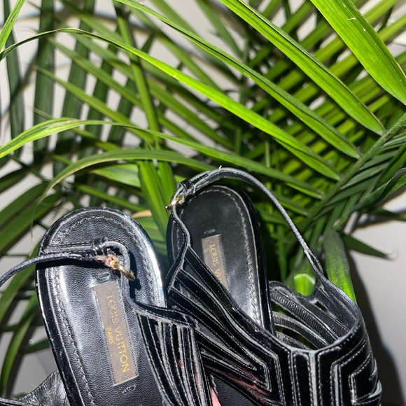 Louis Vitton Black Leather Strappy Slingback heels size 40 - Picture 6 of 6